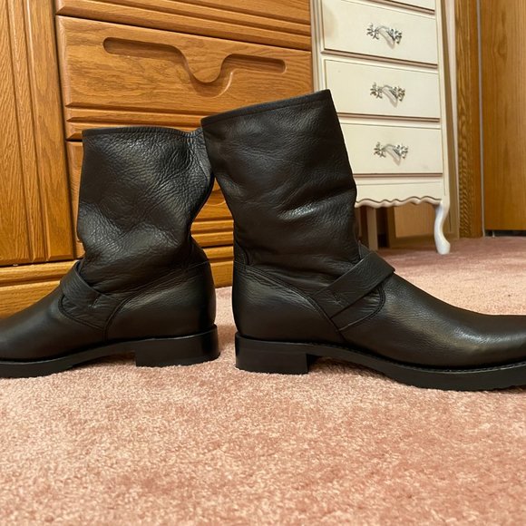 Frye Veronica Black Leather Moto Boot with Pewter Hardware - Picture 6 of 10